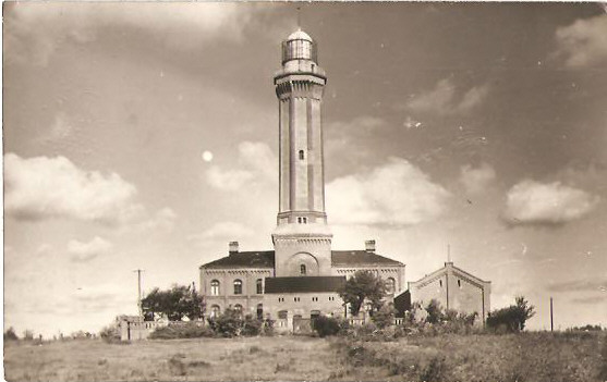 Leuchtturm Niechorze — der Turm allein, archivische Fotografie